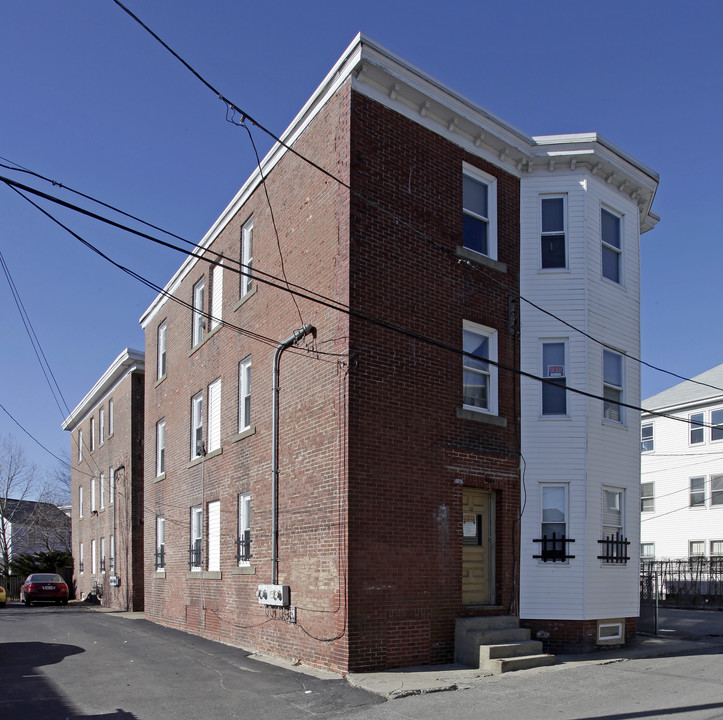 12-12½ Messenger St in Providence, RI - Building Photo