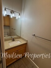 2127 Hewitt Ave in Oroville, CA - Building Photo - Building Photo