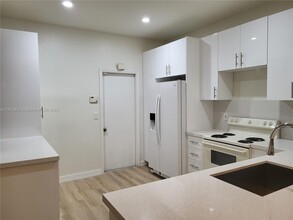 1990 Madeira Dr in Weston, FL - Building Photo - Building Photo