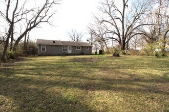 2418 W Wedington Dr in Fayetteville, AR - Building Photo - Building Photo