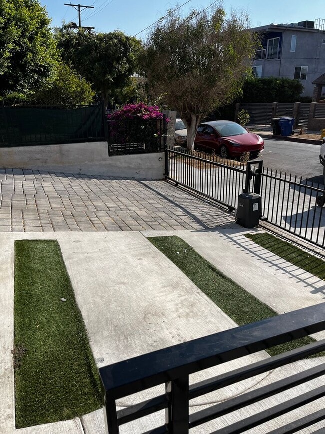 property at 1222 Alexandria Ave