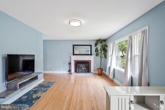6513 Old Dominion Dr in McLean, VA - Building Photo - Building Photo