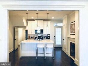 8 N New St in West Chester, PA - Building Photo - Building Photo