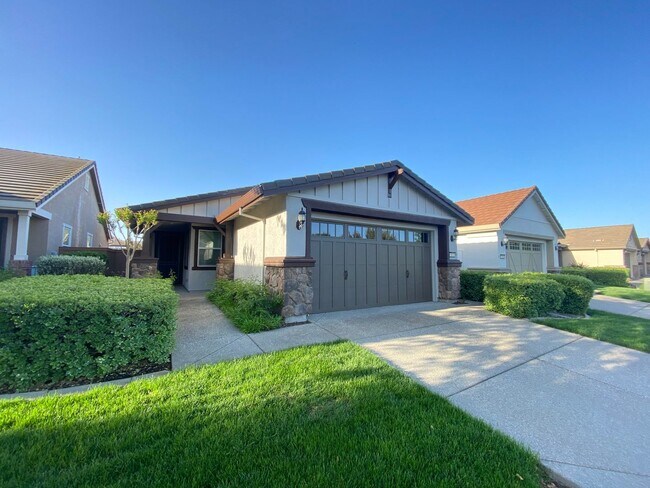 7820 Barnsley Way in Elk Grove, CA - Building Photo - Building Photo