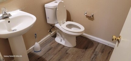 1929 Picasso Way in Stockton, CA - Building Photo - Building Photo