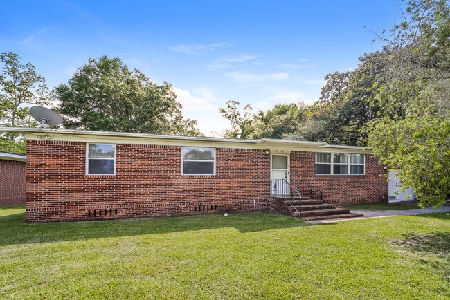 property at 3942 Barmer Dr