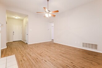 1308 Doris Dr in Mesquite, TX - Foto de edificio - Building Photo