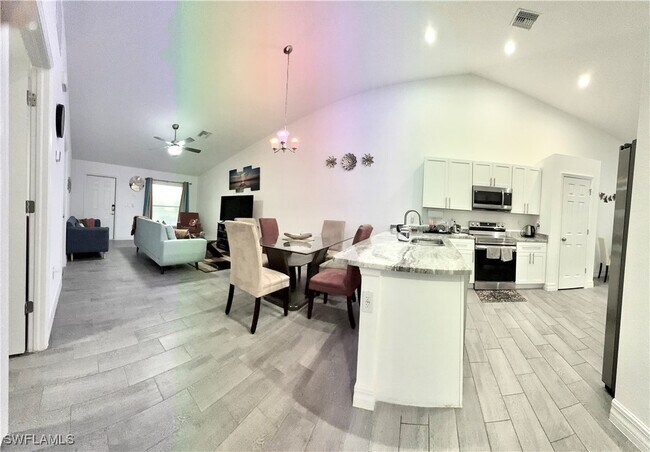 2308 Haviland Ave S in Lehigh Acres, FL - Foto de edificio - Building Photo