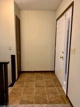 102-104 Heather Hills Dr in Battle Creek, MI - Building Photo - Building Photo