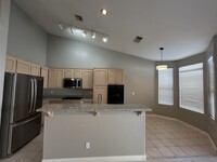 8830 Shamu Ct in Las Vegas, NV - Building Photo - Building Photo