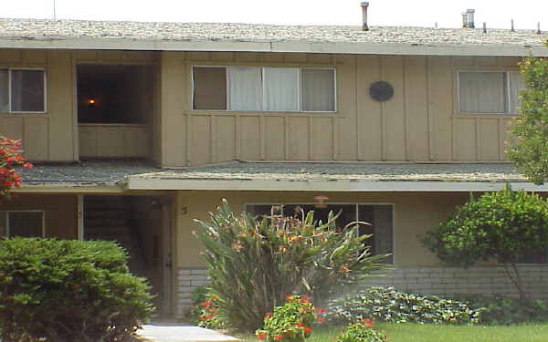 5 N San Mateo St in Redlands, CA - Foto de edificio