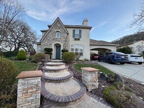 1850 Ballybunion Dr in Gilroy, CA - Foto de edificio - Building Photo