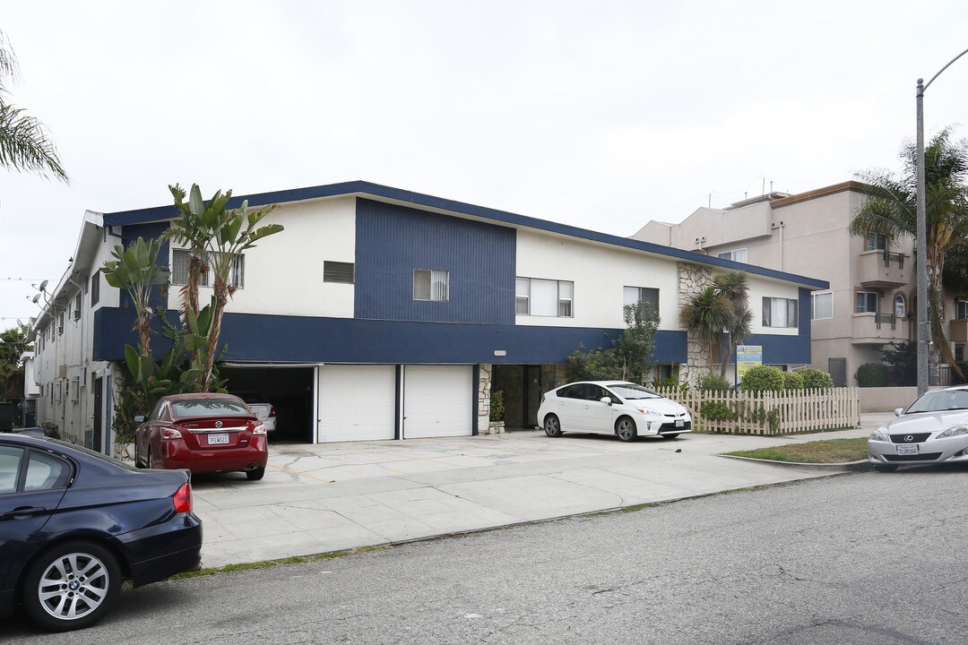 The Mentone Apartments in Los Angeles, CA - Building Photo