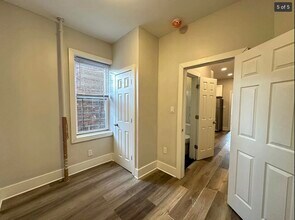 66 Wallis Ave in Jersey City, NJ - Building Photo - Building Photo