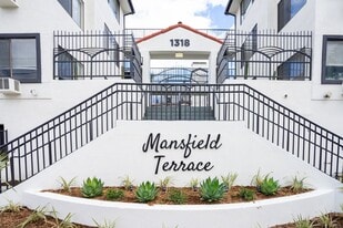 Mansfield Terrace Apartments in Los Angeles, CA - Building Photo