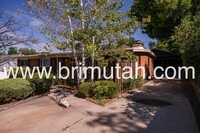 1877 Osage Orange Ave S in Holladay, UT - Foto de edificio - Building Photo