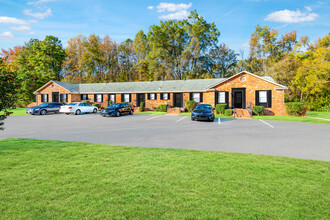 Ponderosa Apartments in Charlotte, NC - Foto de edificio - Building Photo