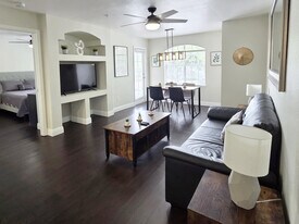 7310 Westpointe Blvd, Unit 628 in Orlando, FL - Building Photo