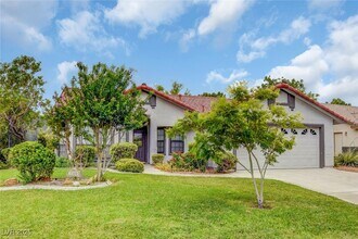 5100 Linkside Dr in Las Vegas, NV - Building Photo - Building Photo