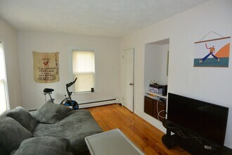 5 Lawrence St, Unit 1 in Boston, MA - Building Photo - Building Photo