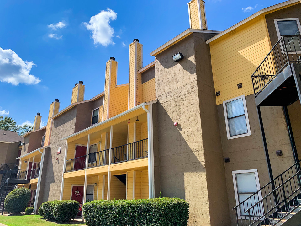 Shadow Creek in West Monroe, LA - Building Photo