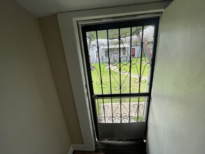 1728 Hays St, Unit 1 in San Antonio, TX - Building Photo - Building Photo
