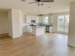 13409 W Summerchase Cir in Willis, TX - Building Photo - Building Photo