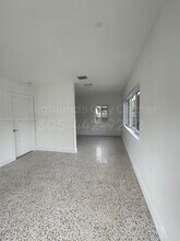 1230 NW 8th Ct in Miami, FL - Building Photo - Building Photo