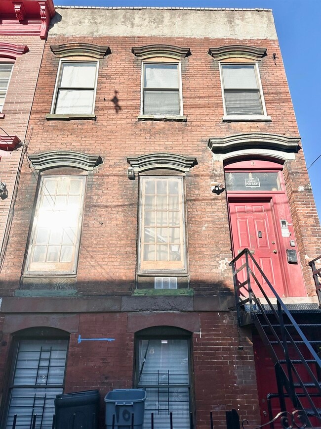 property at 10 Jewett Ave