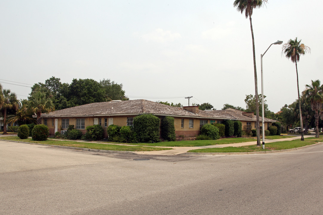 Cadillac Apartments in Tampa, FL - Foto de edificio