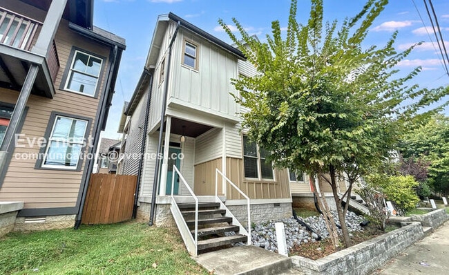 property at 1501C 9th Ave N