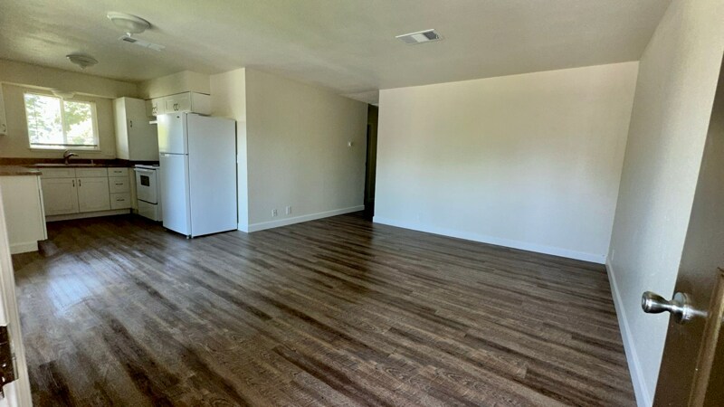 65 Mina Ave in Red Bluff, CA - Building Photo