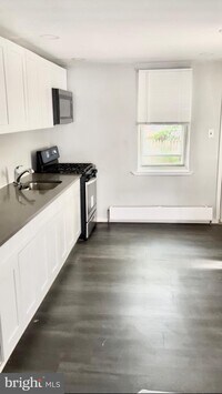 2211 Hobson St - 10