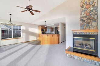 1110 Landing Cir in Oak Harbor, WA - Building Photo - Building Photo