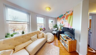 54 Kelly Rd, Unit 3R in Cambridge, MA - Building Photo