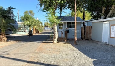 Sherwood And Patriot Mobile Home Park in Yuma, AZ - Building Photo - Building Photo