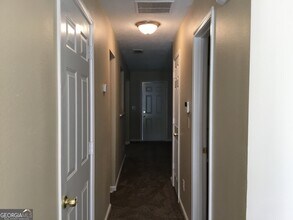 4132 Ravenwood Ct in Union City, GA - Building Photo - Building Photo