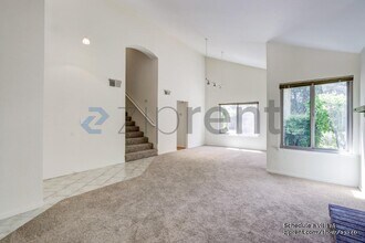 1936 Lake View Pl in Martinez, CA - Foto de edificio - Building Photo