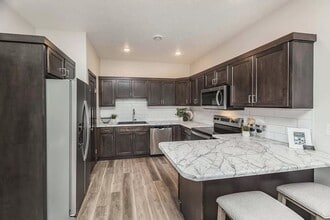 6002 E Copper Pl in Sioux Falls, SD - Building Photo - Building Photo