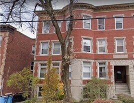 187 Winthrop Rd in Brookline, MA - Building Photo
