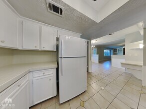 15110 Gladebrook Dr in Houston, TX - Foto de edificio - Building Photo