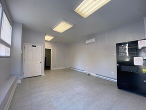 4359 N 9th St in Philadelphia, PA - Foto de edificio - Building Photo