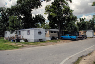 Shady Bayou Apartments