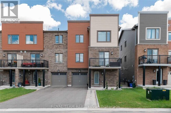 25 Kodiak Tsse in Barrie, ON - Building Photo - Building Photo