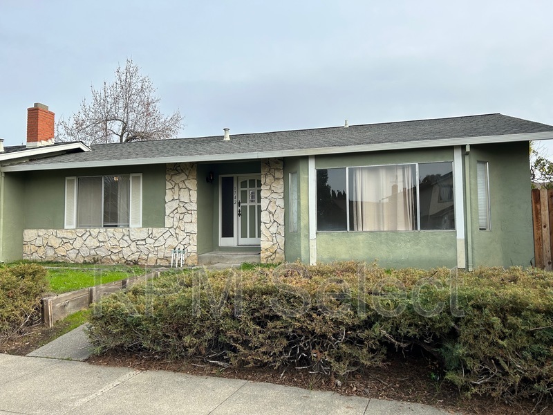 1742 Barton Dr in Fairfield, CA - Building Photo