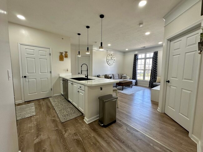 1901 N Lincoln Ave, Unit #203 in Urbana, IL - Building Photo - Building Photo