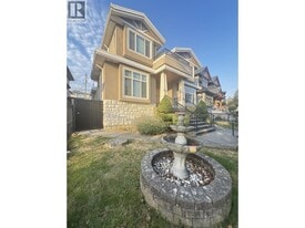 2111 Fraserview Dr in Vancouver, BC - Building Photo