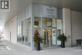 191 King St S in Waterloo, ON - Building Photo - Building Photo