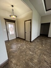 48 Creekside Dr in Elgin, OK - Building Photo - Building Photo