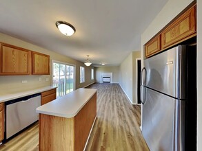 274 Clarendon Ln in Bolingbrook, IL - Building Photo - Building Photo
